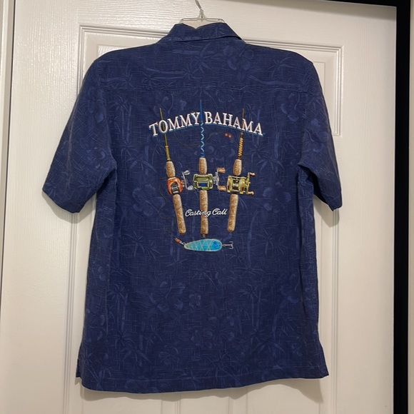 Men’s Tommy Bahama Button Up Shirt - Picture 3 of 4